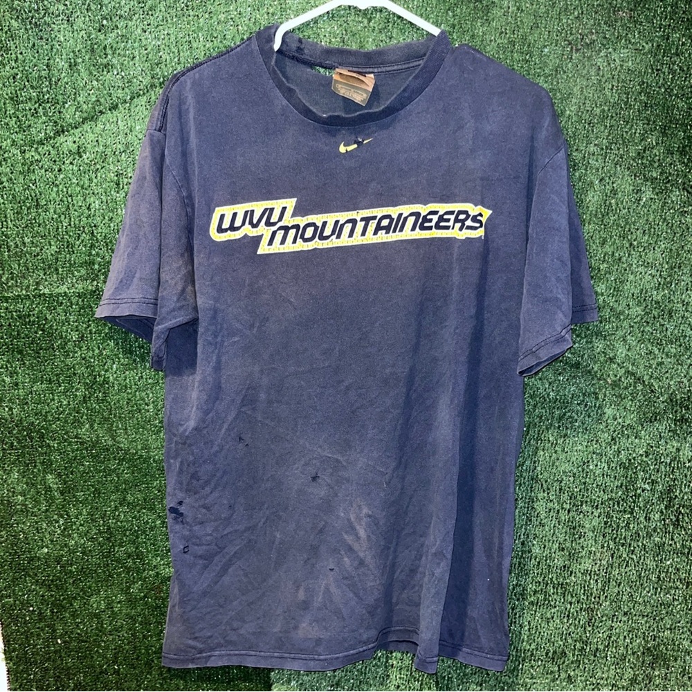 vintage Y2K West Virginia Mountaineers THRASHED DISTRESSED Shirt M NCAA